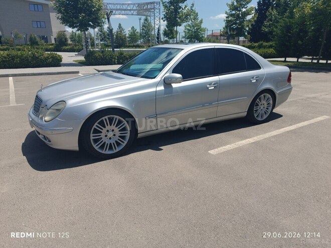 Mercedes E 240-3
