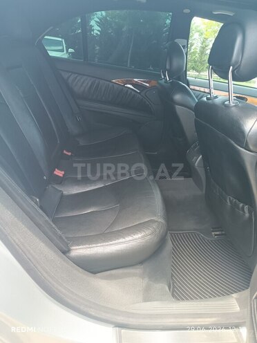 Mercedes E 240-6