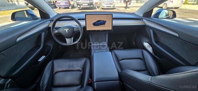 Tesla Model 3-5