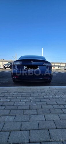 Tesla Model 3-8