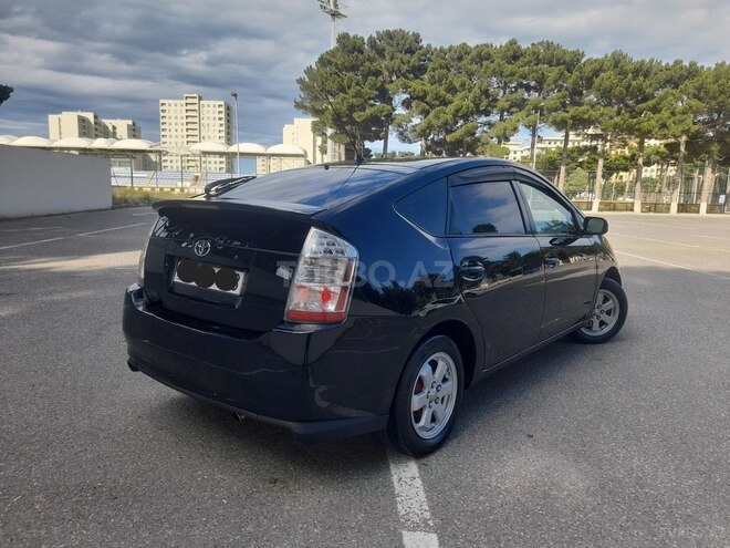 Toyota Prius-7
