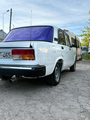 LADA (VAZ) 2107-2