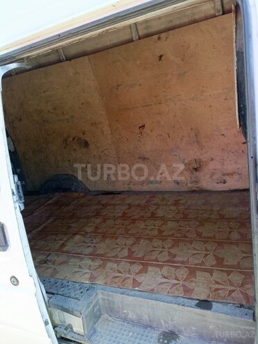 Ford Transit-8