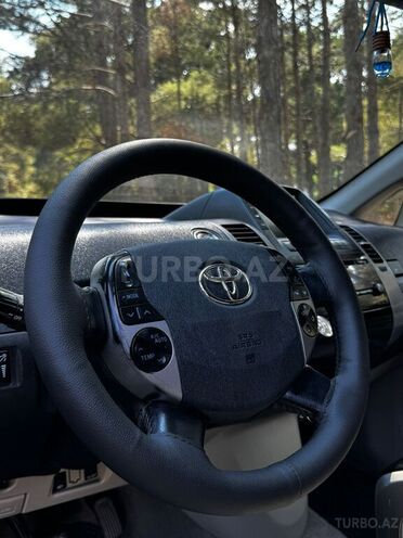Toyota Prius-16