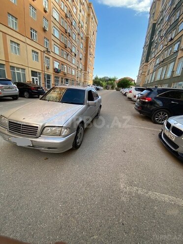 Mercedes C 220-6