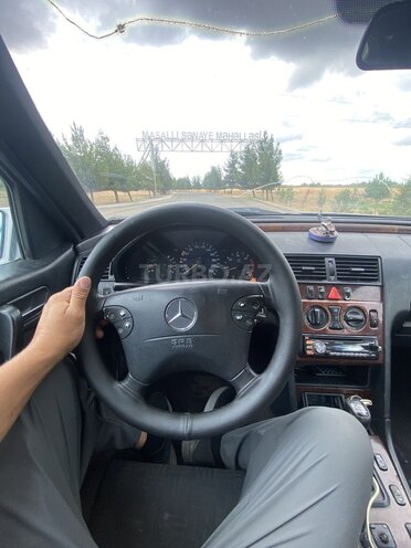 Mercedes C 220-8