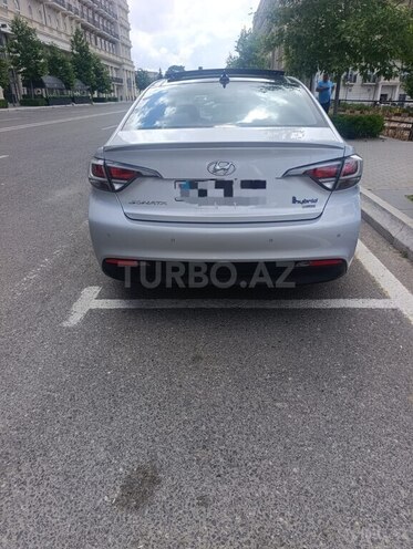 Hyundai Sonata-2