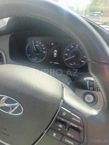 Hyundai Sonata-6