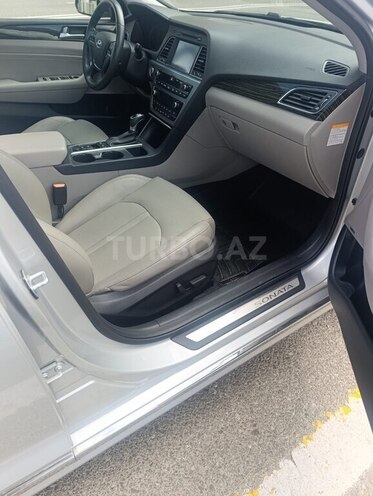 Hyundai Sonata-7