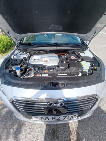 Hyundai Sonata-9