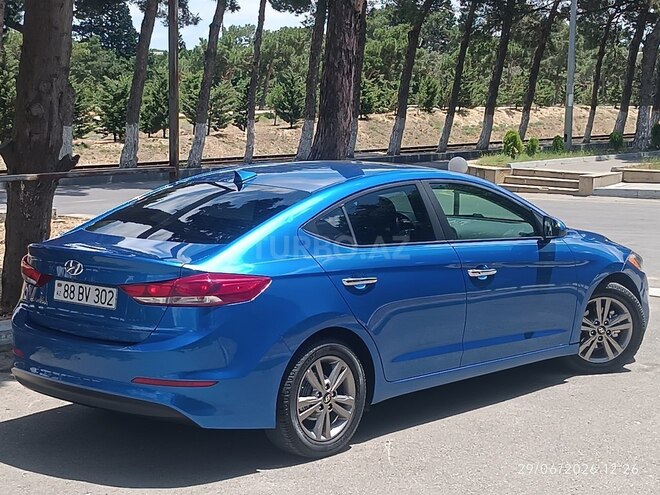 Hyundai Elantra-6