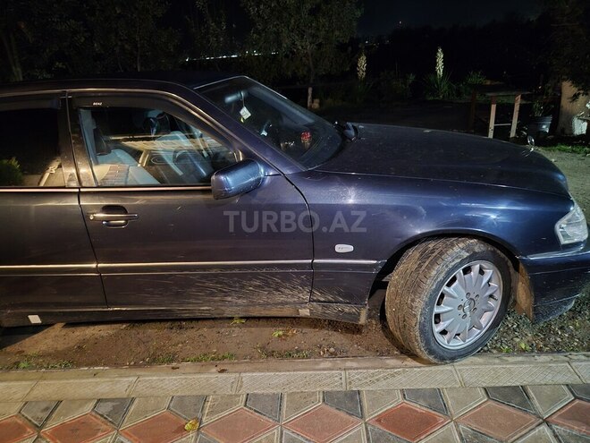 Mercedes C 240-3