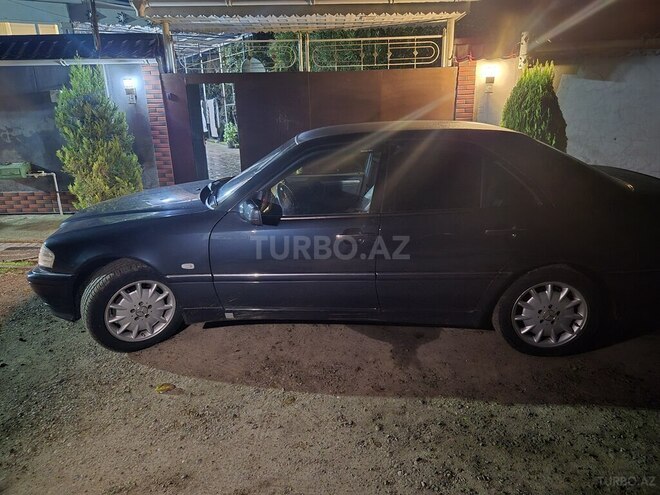 Mercedes C 240-10
