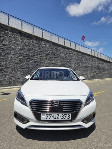 Hyundai Sonata-1