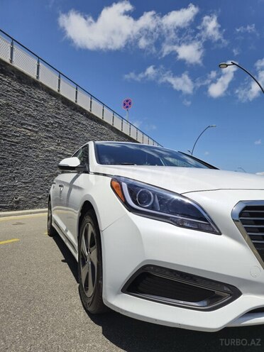 Hyundai Sonata-2