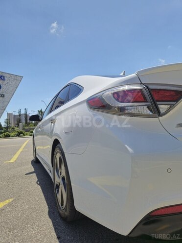 Hyundai Sonata-9
