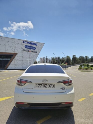 Hyundai Sonata-10