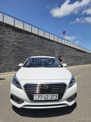 Hyundai Sonata-12