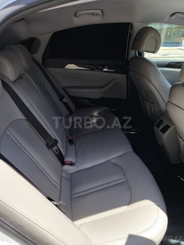 Hyundai Sonata-14