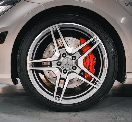 Mercedes CLS 63 AMG-3