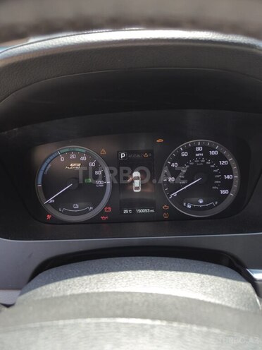 Hyundai Sonata-17