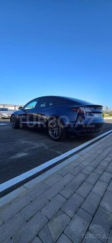 Tesla Model 3-2