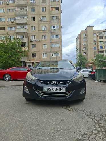 Hyundai Elantra-1