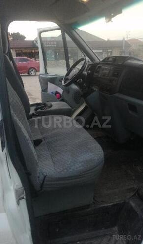 Ford Transit-5