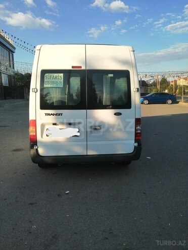 Ford Transit-3