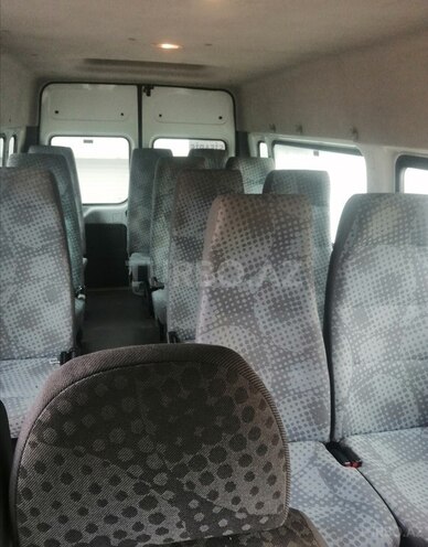 Ford Transit-6