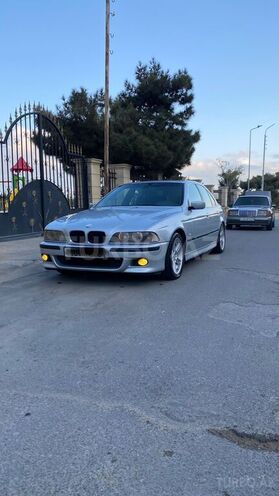 BMW 528-2