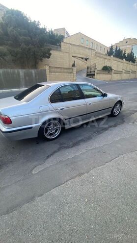 BMW 528-5
