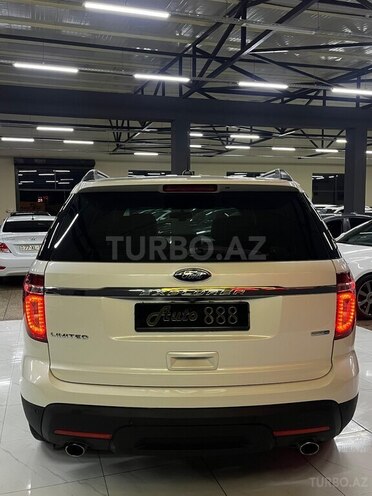 Ford Explorer-2