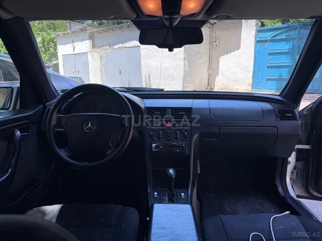 Mercedes C 200-6