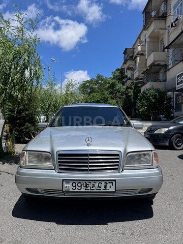 Mercedes C 200-1