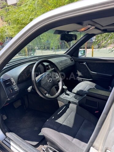 Mercedes C 200-7