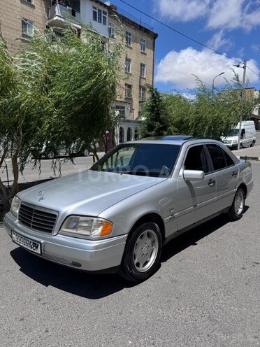 Mercedes C 200-2