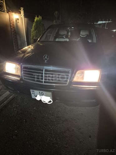 Mercedes C 240-11