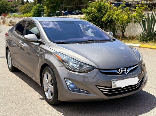 Hyundai Elantra-3