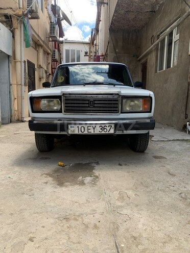 LADA (VAZ) 2107-1