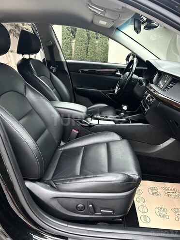 Kia K7-10