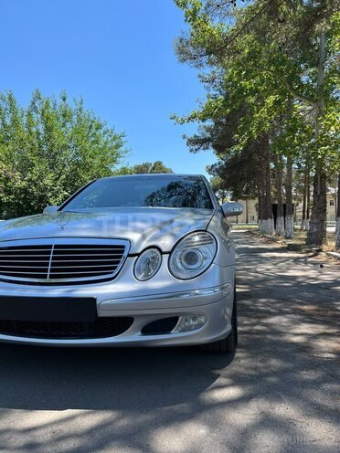 Mercedes E 240-3