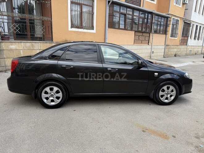Daewoo Gentra-11