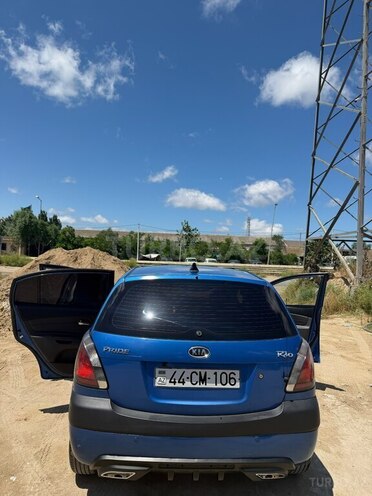 Kia Rio-5