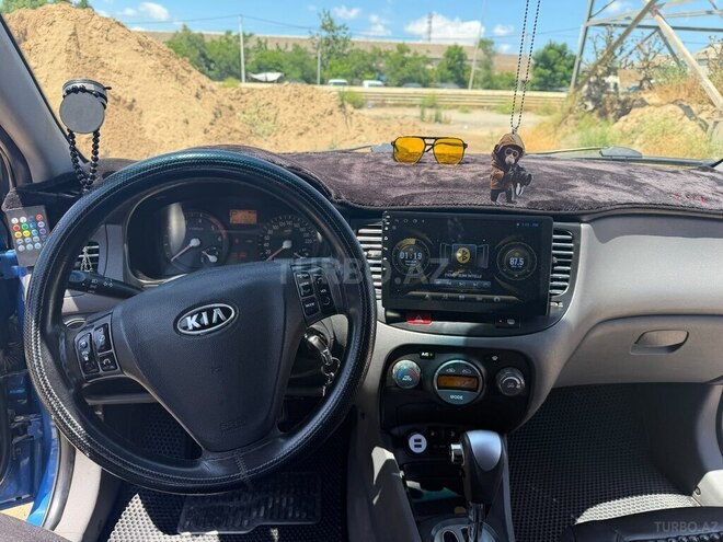 Kia Rio-8