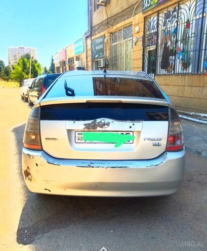 Toyota Prius-2