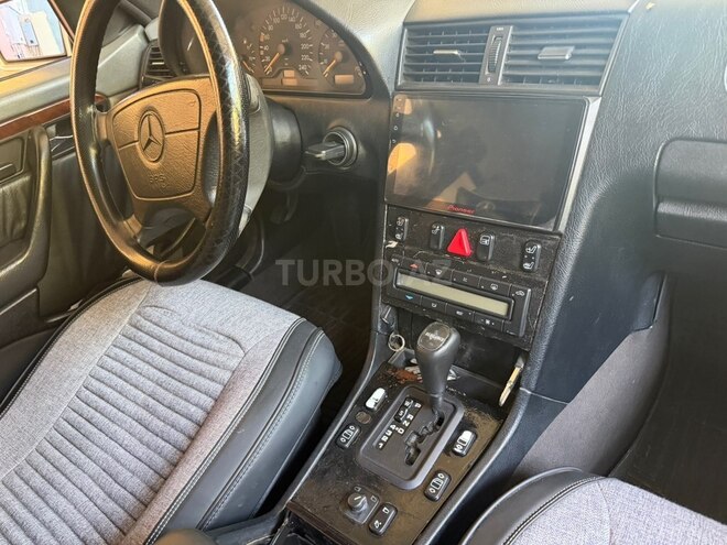 Mercedes C 230-6
