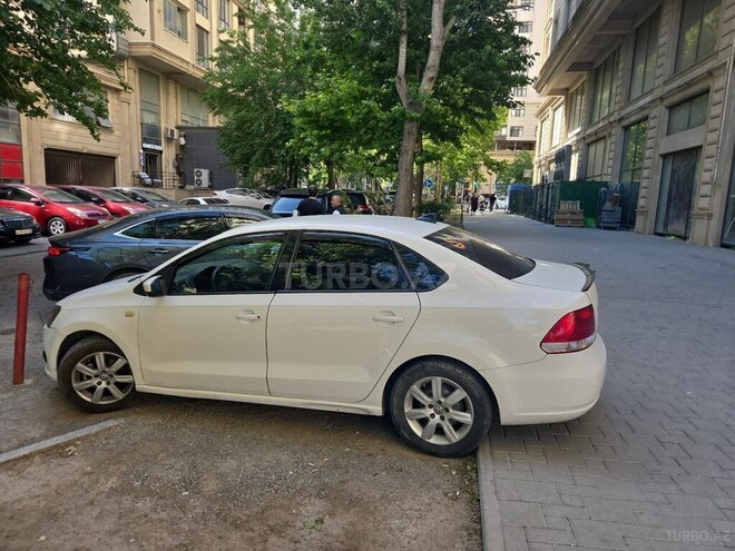 Volkswagen Polo-2