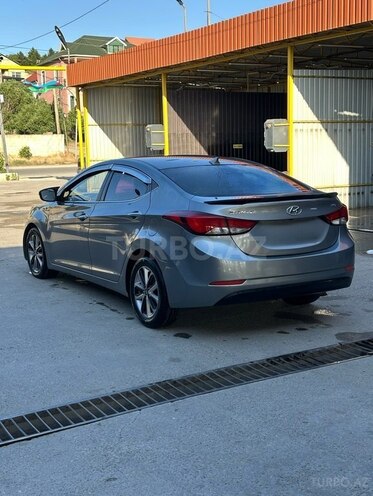 Hyundai Avante-5