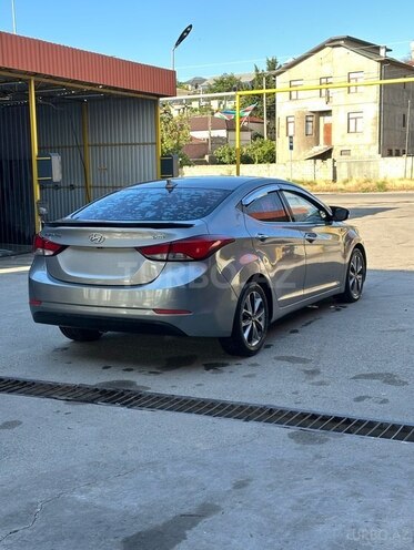 Hyundai Avante-7